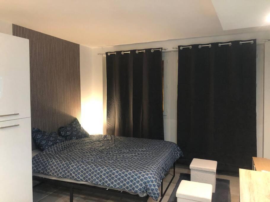 Studio Confortable Avec Balcon Villeneuve-sur-Lot Bagian luar foto