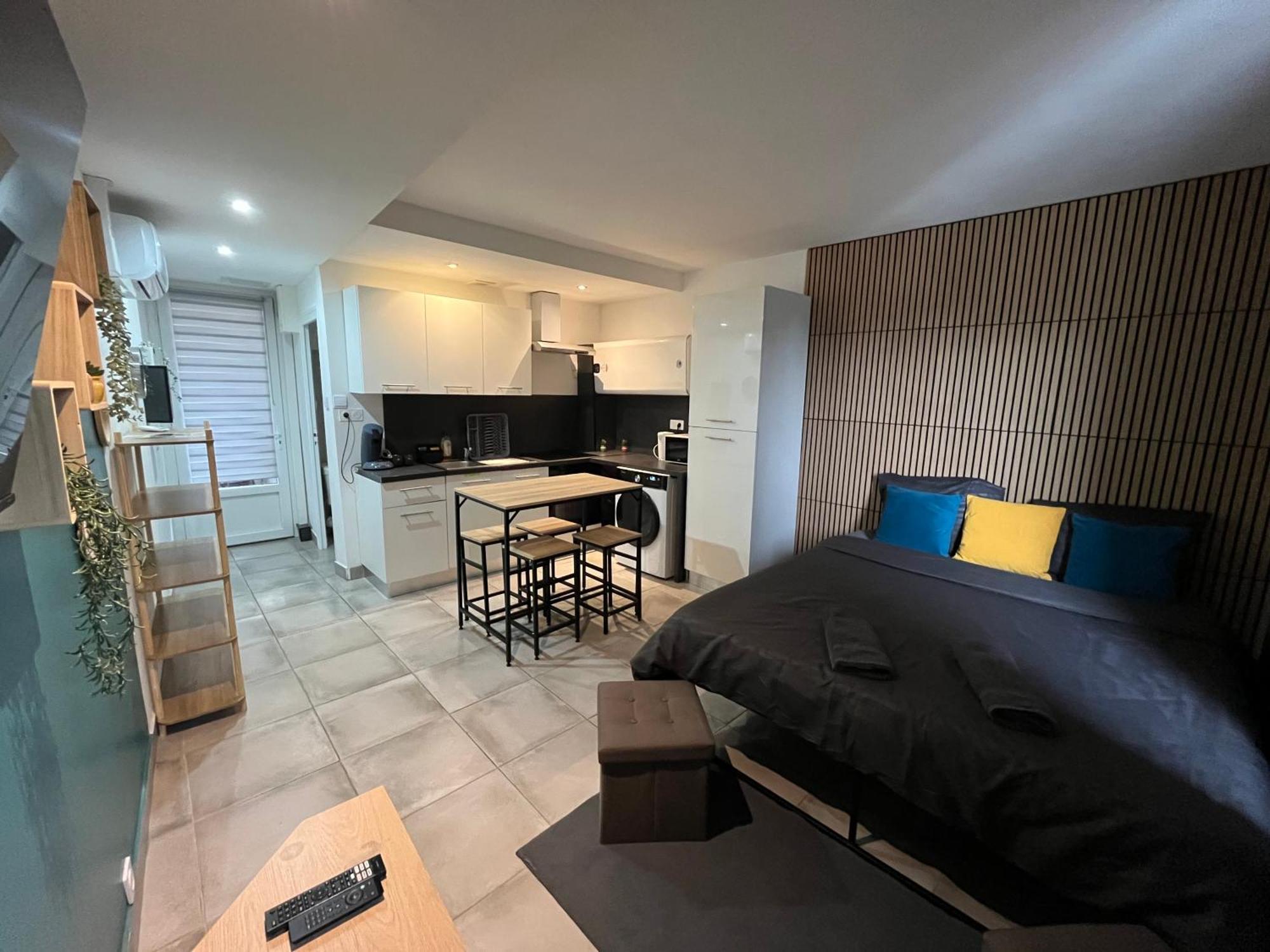Studio Confortable Avec Balcon Villeneuve-sur-Lot Bagian luar foto