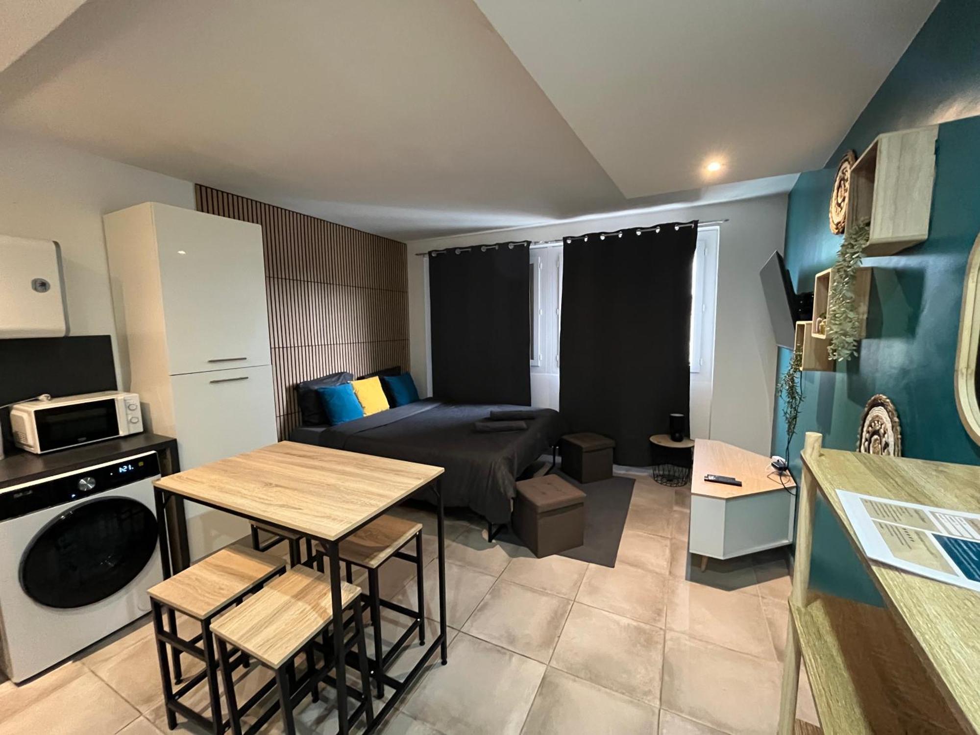 Studio Confortable Avec Balcon Villeneuve-sur-Lot Bagian luar foto